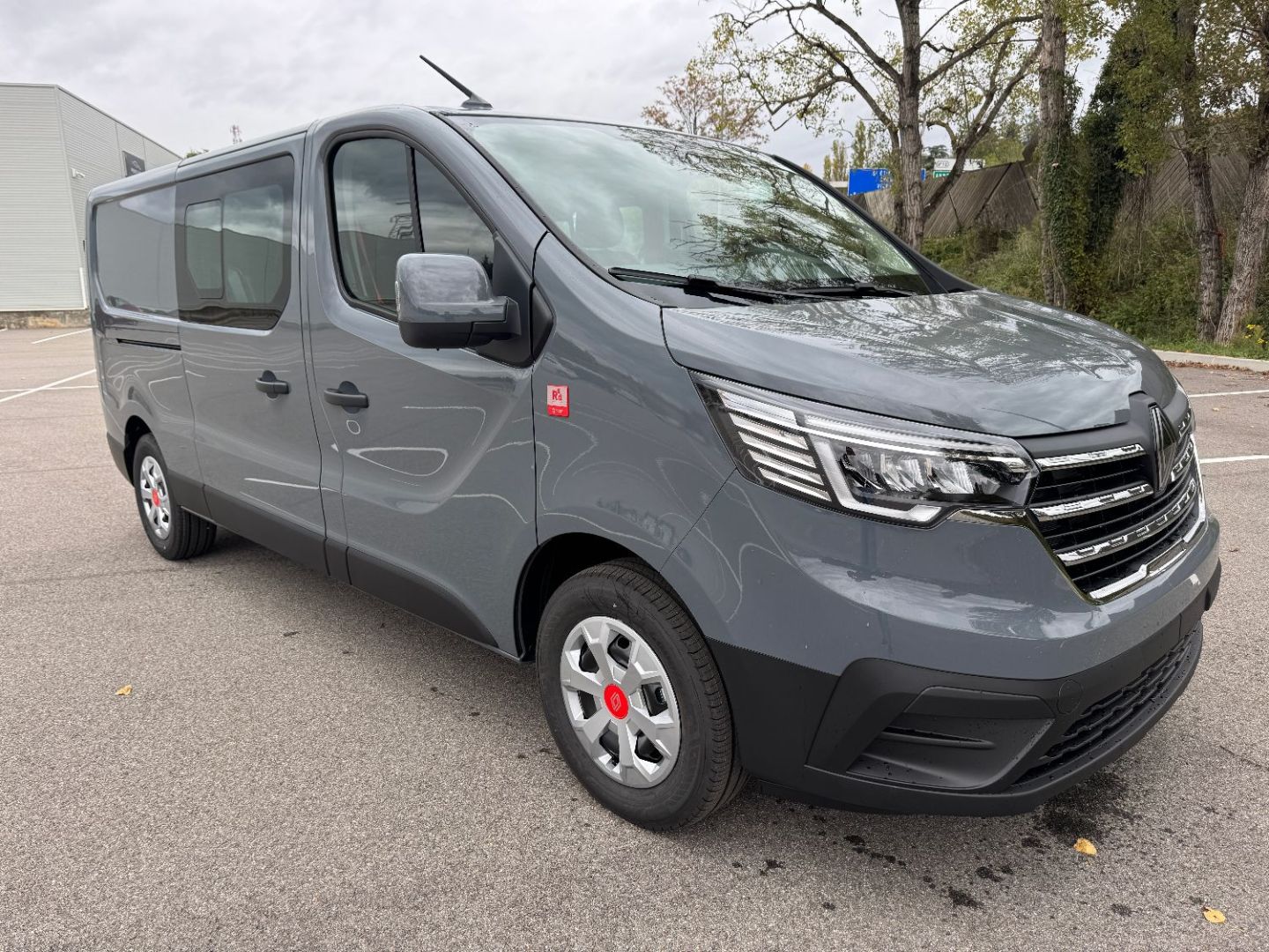 RENAULT TRAFIC CABINE APPROFONDIE 6PL L2H1 3T BLUE DCI 150 GSR2 RED EDITION PLUS