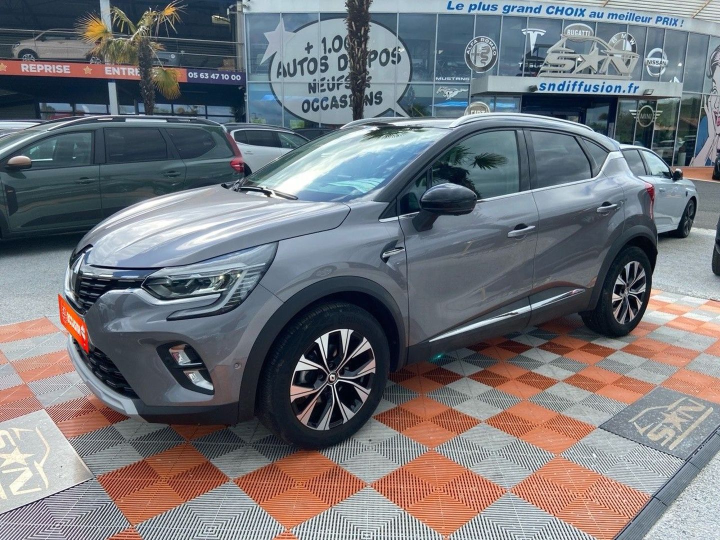 RENAULT CAPTUR TCe 90 BV6 TECHNO GPS 9.3" Caméra 360° Barres de Toit