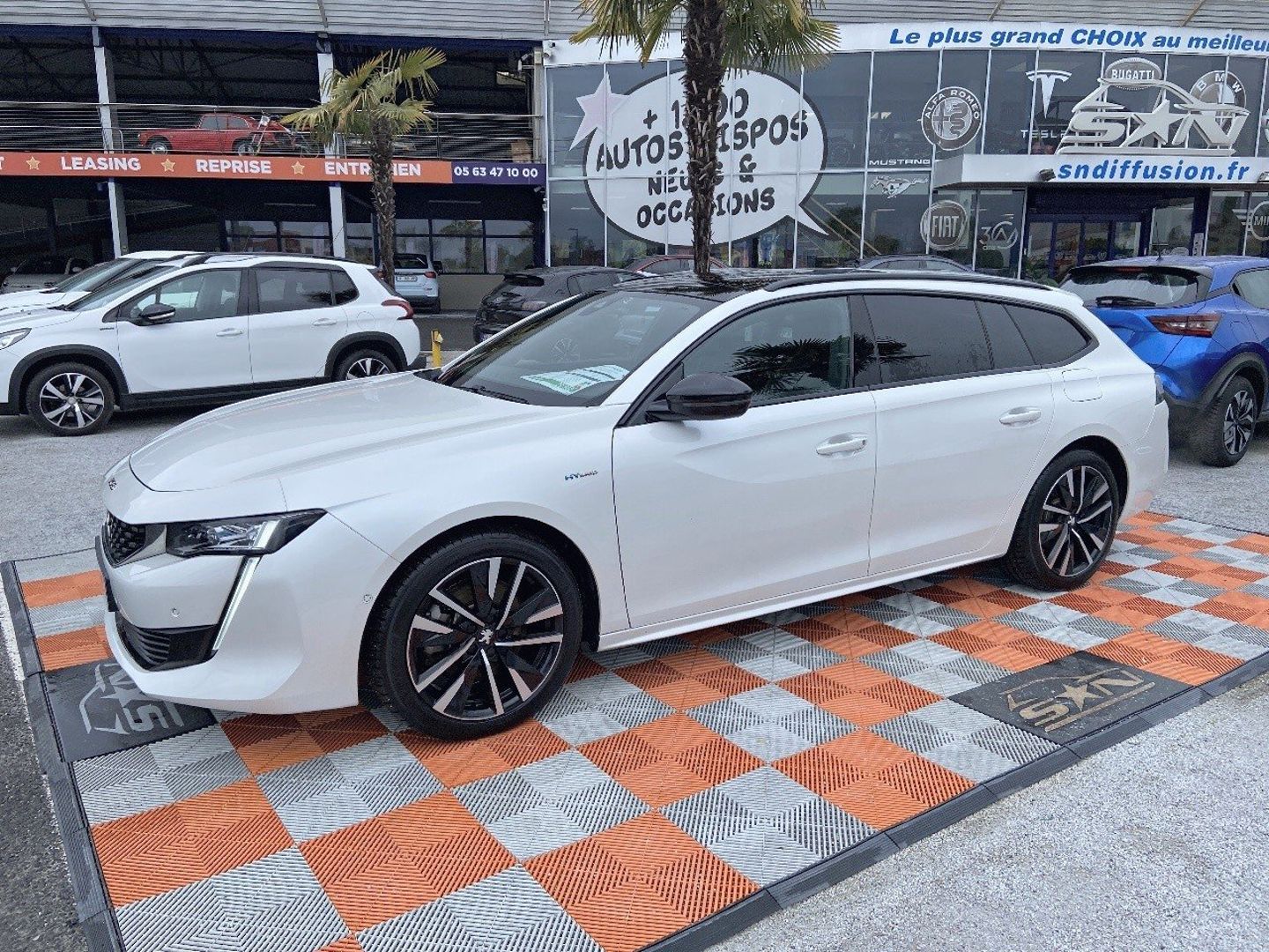 PEUGEOT 508 SW - HYBRID 225 E-EAT8 GT TOIT HAYON SIÈGES AGR ET CHAUFFANTS (2020)