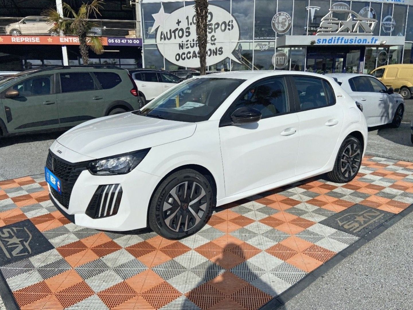 PEUGEOT 208 - 100 BV6 STYLE (2024)