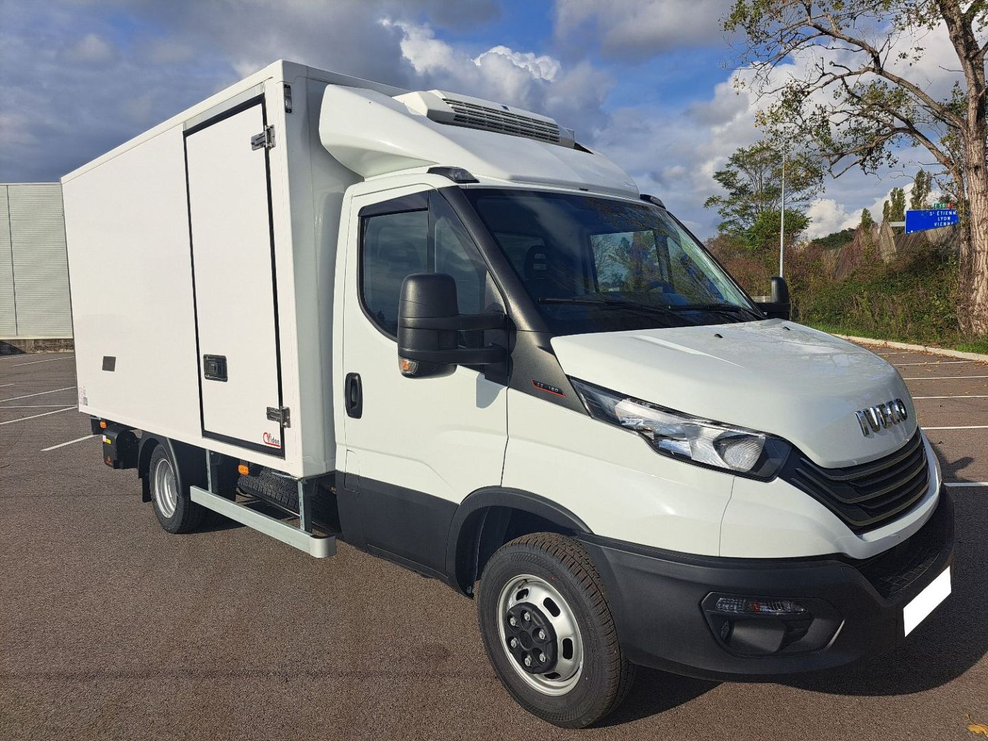 IVECO DAILY - 35C16 CAISSE FRIGO HAYON 66500E HT (2024)