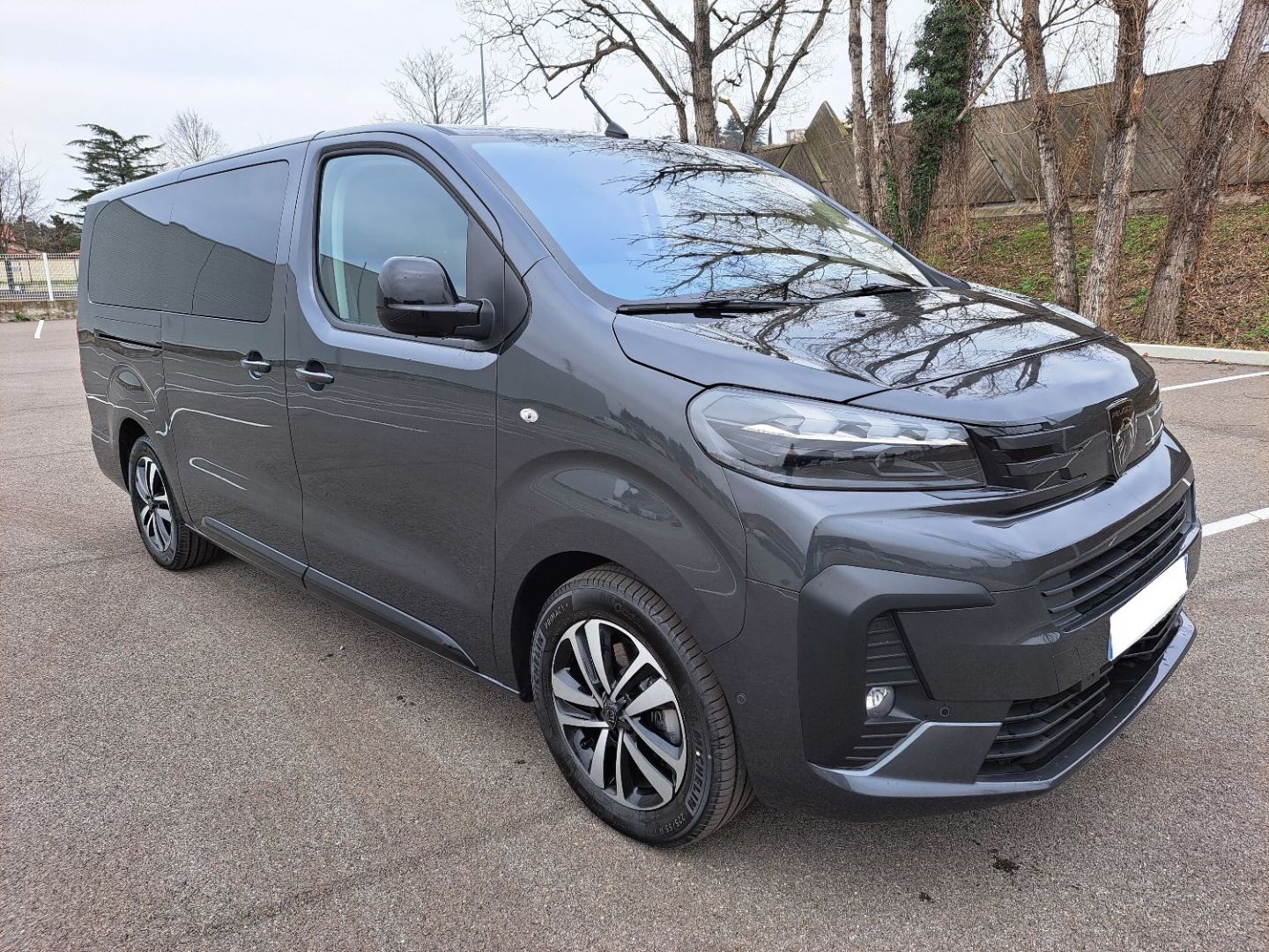PEUGEOT TRAVELLER - XL BLUEHDI 180CH S&S EAT8 BUSINESS 9PL (2025)