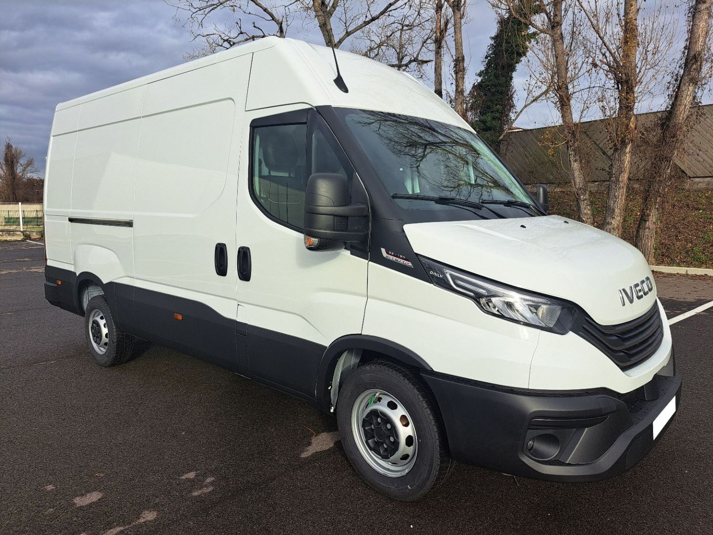 IVECO DAILY FOURGON - 35S18 A8 L3 (2025)