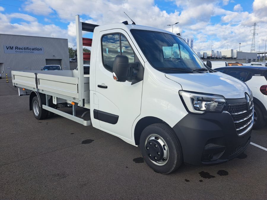 RENAULT MASTER - 165 CV PLATEAU 37990E HT (2023)