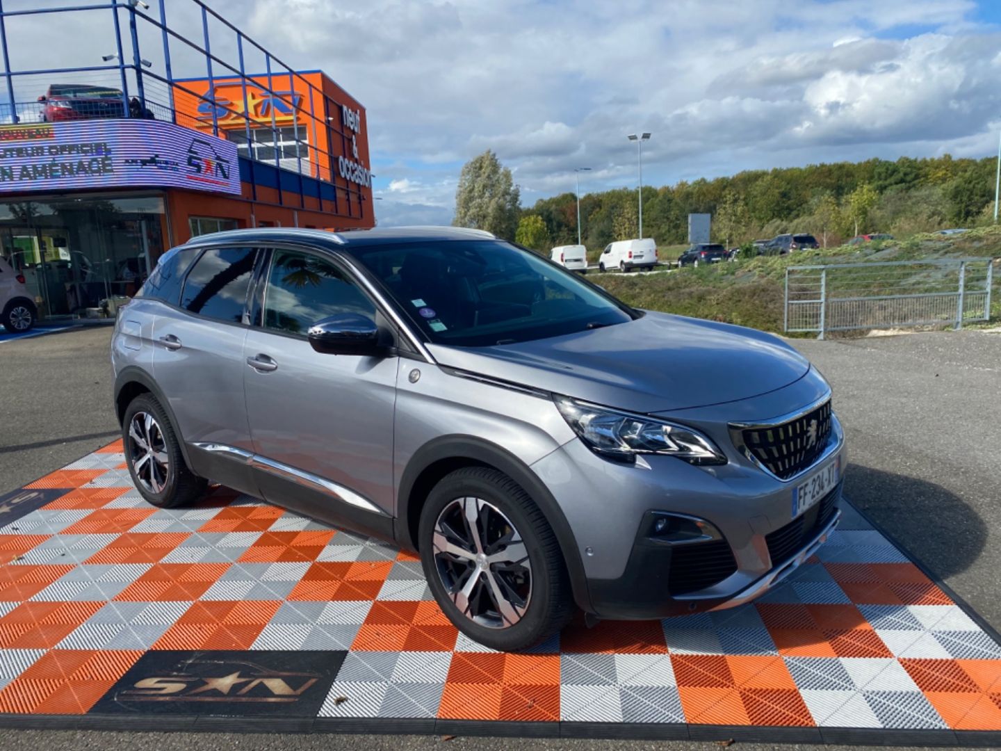 PEUGEOT 3008 - PureTech 130 EAT8 CROSSWAY Hayon Pack Drive Assist Attelage