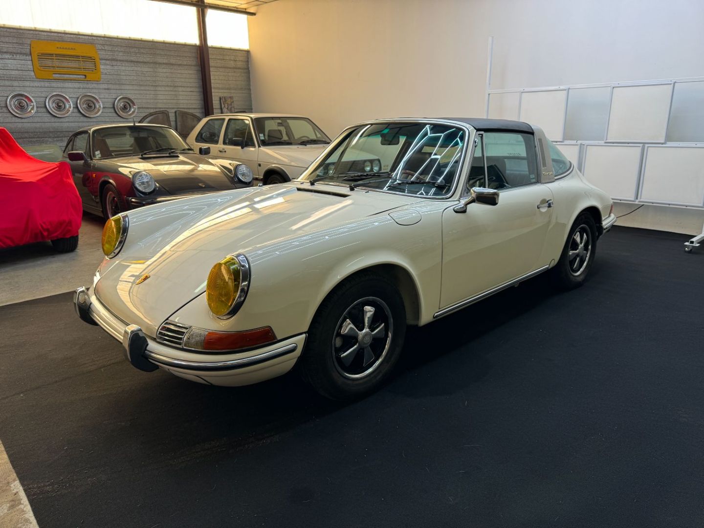 PORSCHE 911 - TARGA 2.0 (1969)