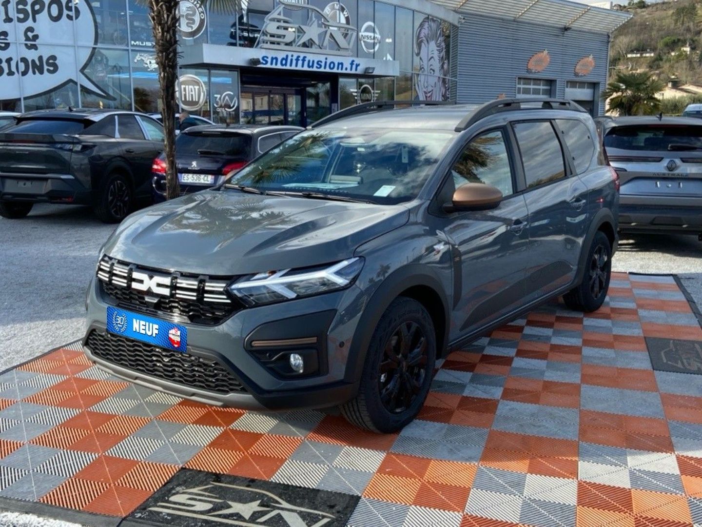 DACIA JOGGER - HYBRID 140 SL EXTREME + PACK NAVIGATION & CONFORT 7PL (2024)