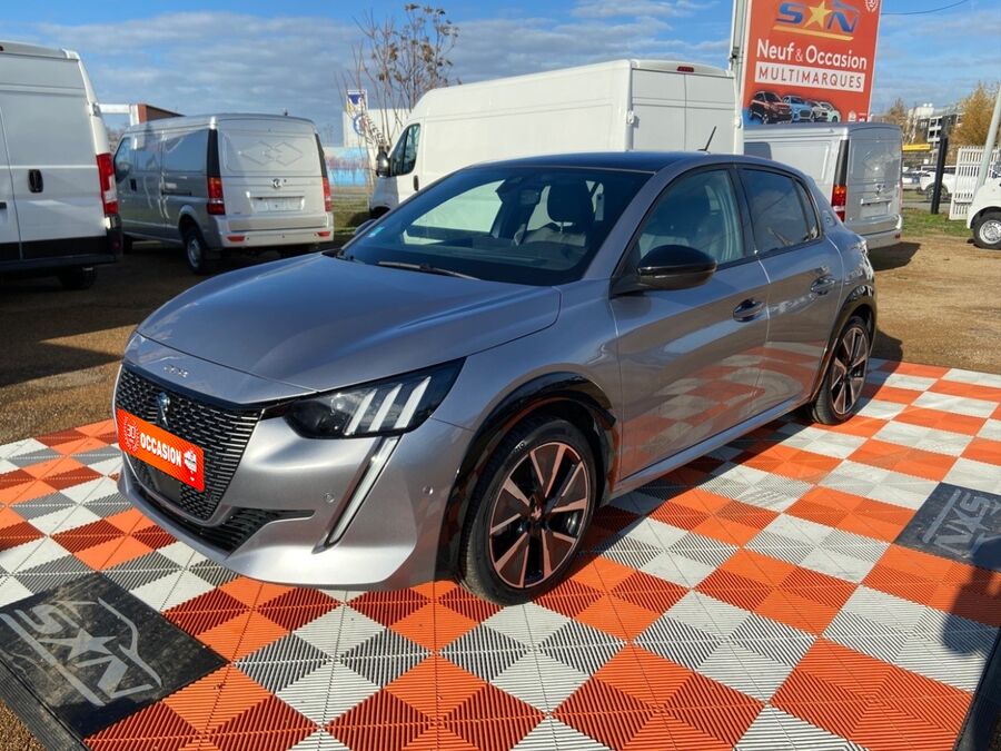 PEUGEOT 208 - ELECTRIQUE 136 GT GPS CAMÉRA TOIT PANO ADML 11KW (2021)