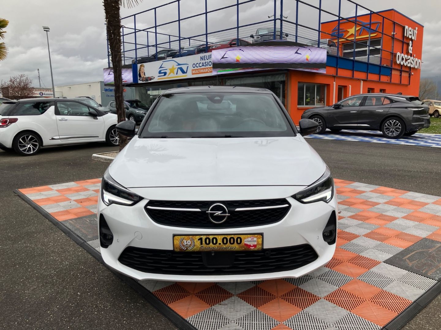 OPEL CORSA 1.2 TURBO 100 BV6 GS LINE Caméra JA 17"