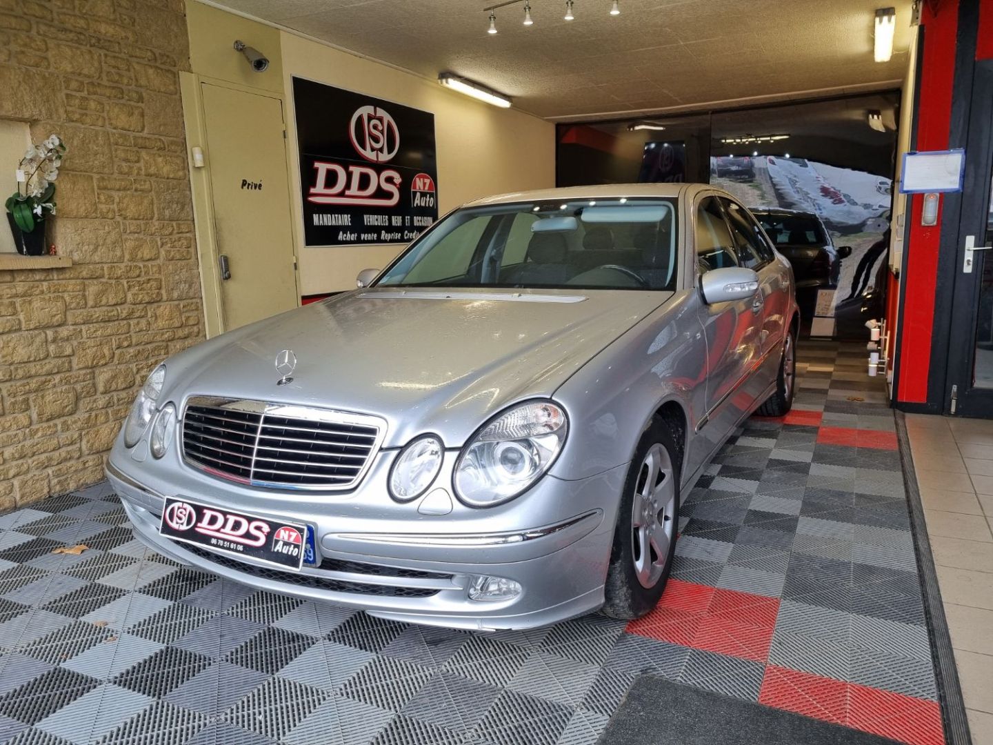MERCEDES-BENZ CLASSE E III (W211) - TRES BELLE 2.7CDI AVANGARDE (2004)