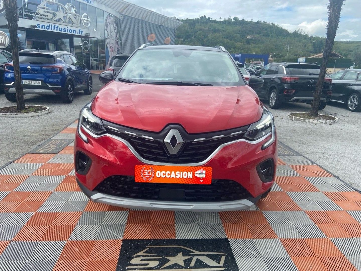 RENAULT CAPTUR - TCe 90 BV6 TECHNO GPS 9.3" Caméra 360° Barres de Toit