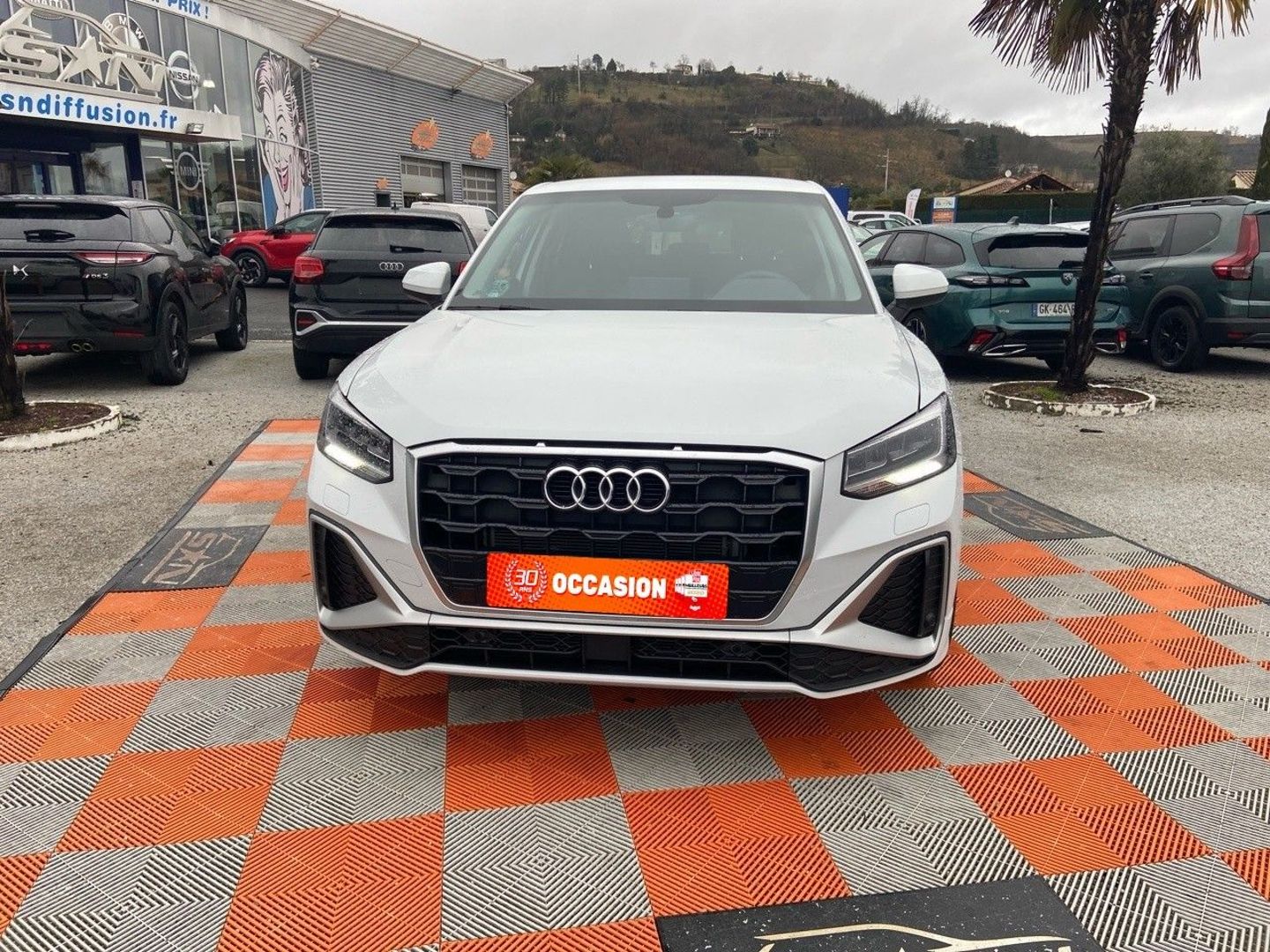 AUDI Q2 - 30 TDI 116 S LINE Ext GPS Caméra Hayon Keyless JA 18"