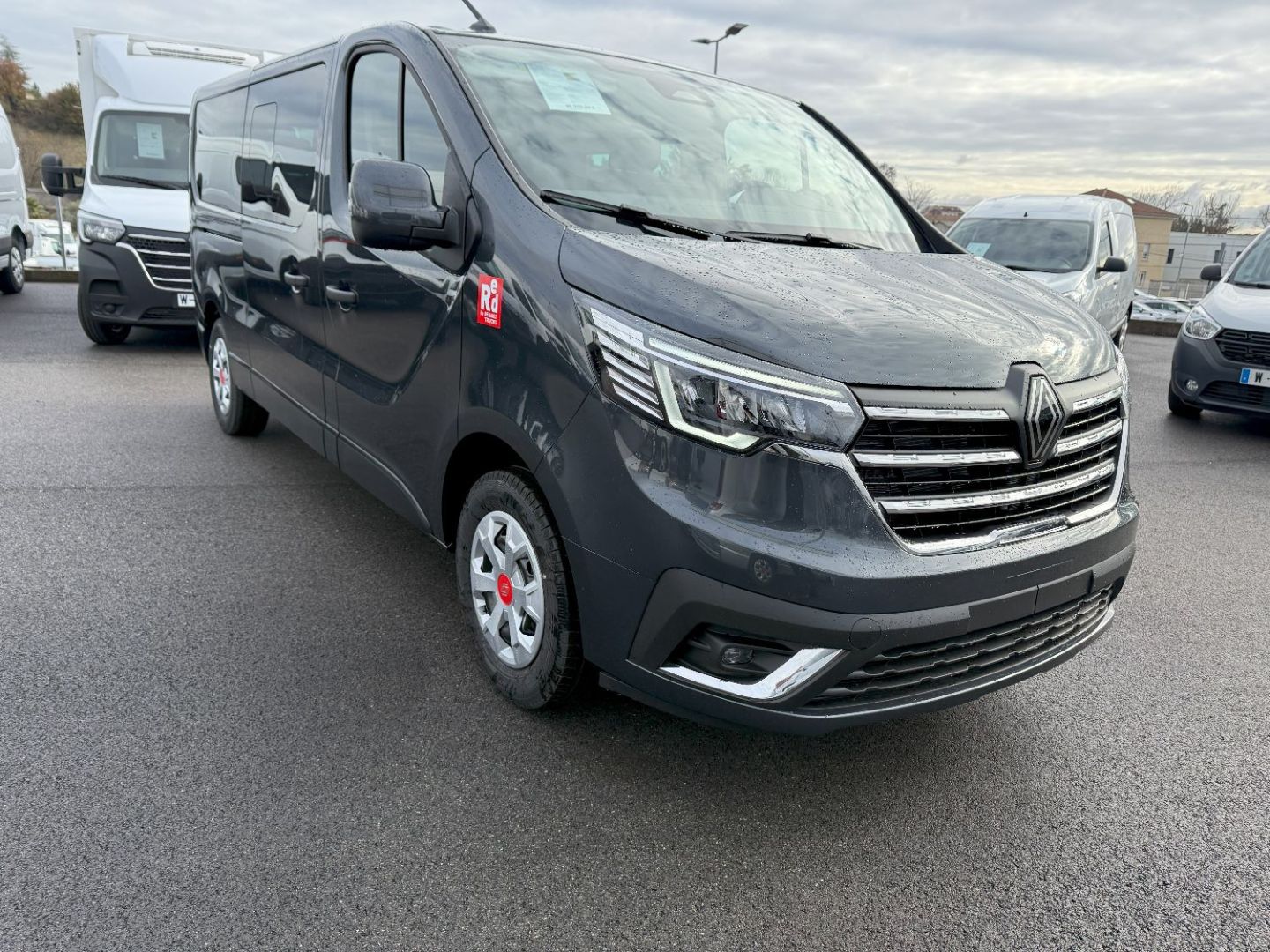 RENAULT TRAFIC COMBI - L2 BLUE DCI 150 RED EDITION 9PL (2025)