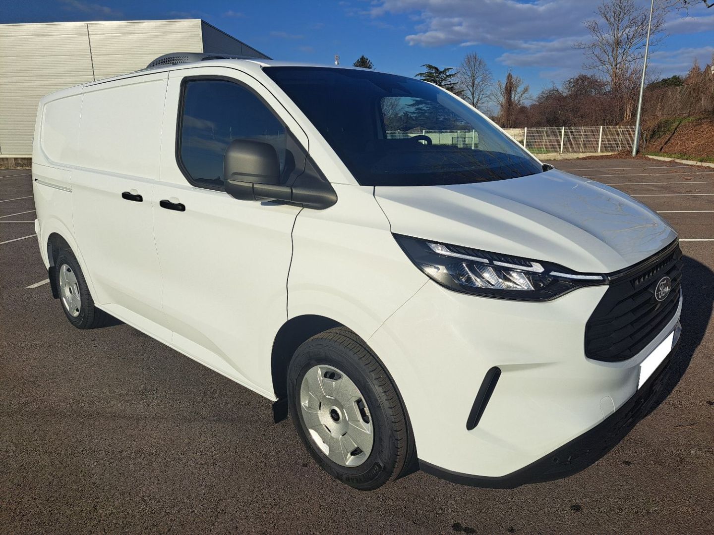 FORD TRANSIT CUSTOM FOURGON - FRIGO 2.0 ECOBLUE 136 TREND BVA8 (2024)