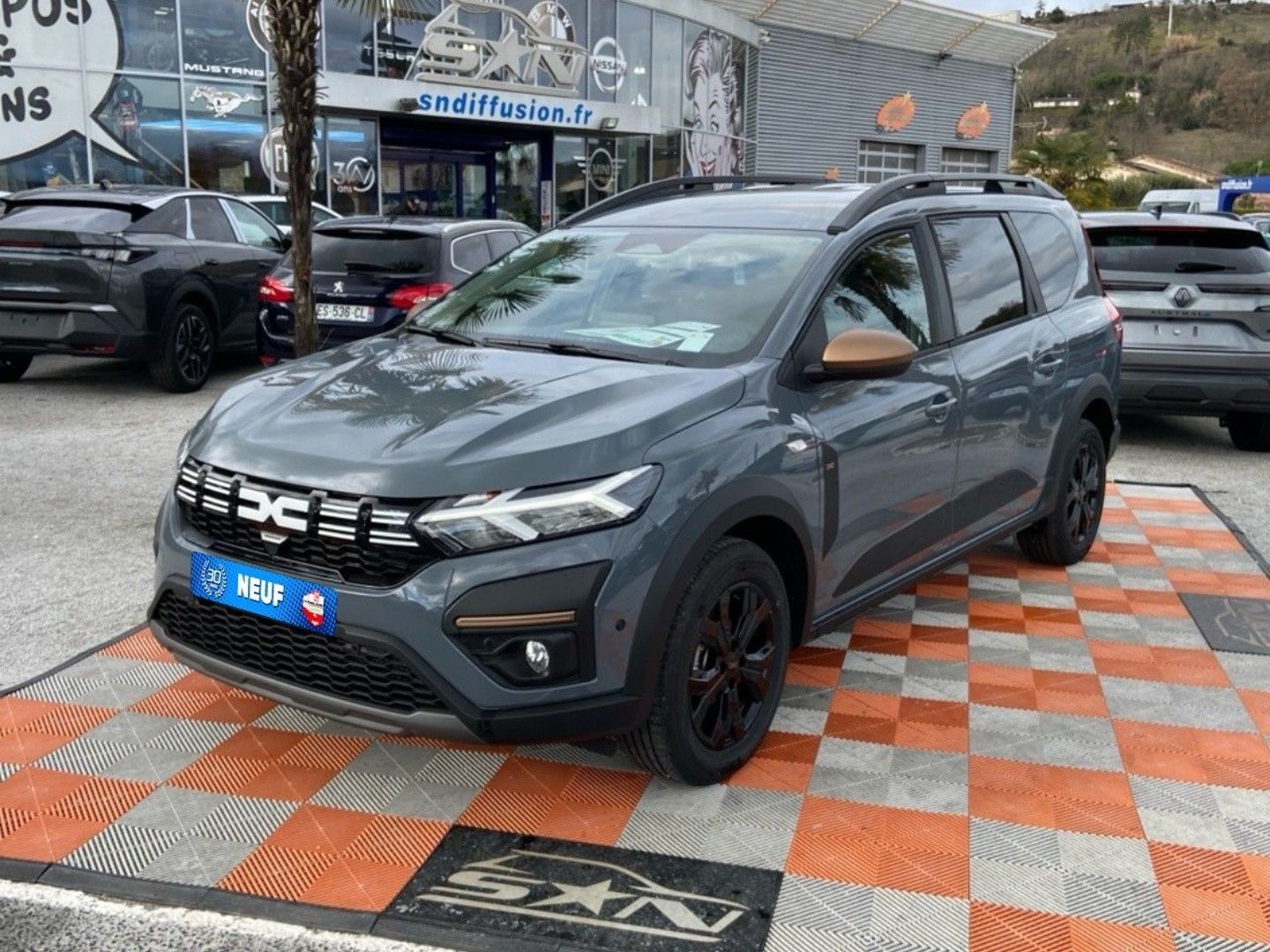 DACIA JOGGER - ECO-G 100 SL EXTREME + PACK NAVIGATION & CONFORT (2024)