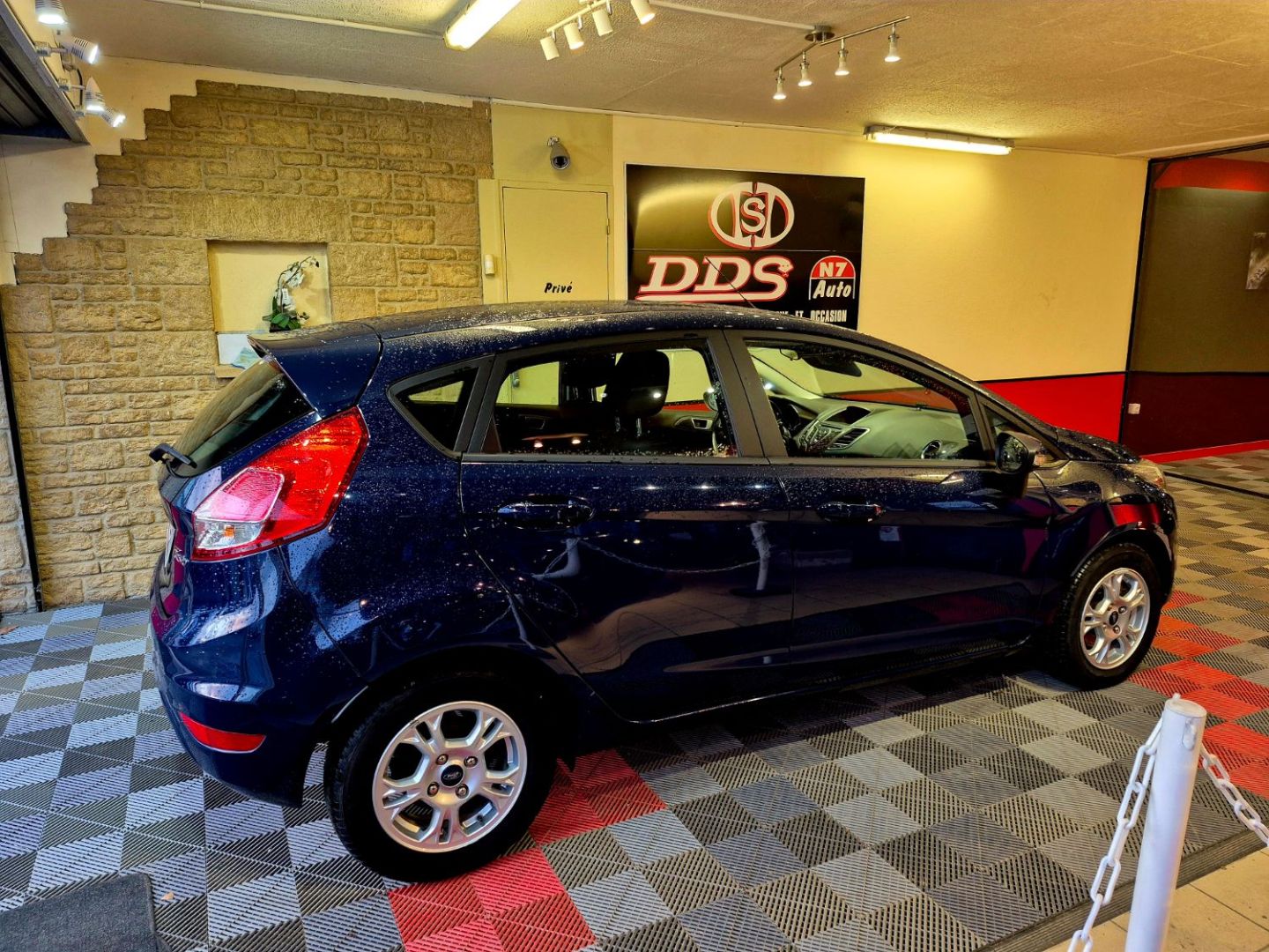 FORD FIESTA - 95 CV TITANIUM CLIM REGUL DISTRI VIDANGE NEUF CT OK