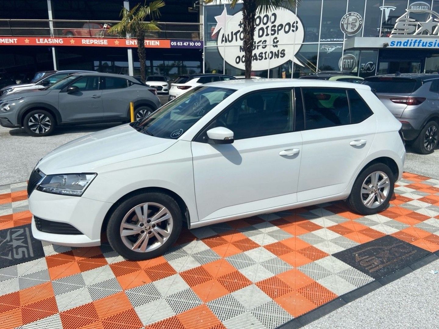 SKODA FABIA 1.0 TSI 95 AMBITION Caméra JA 15"