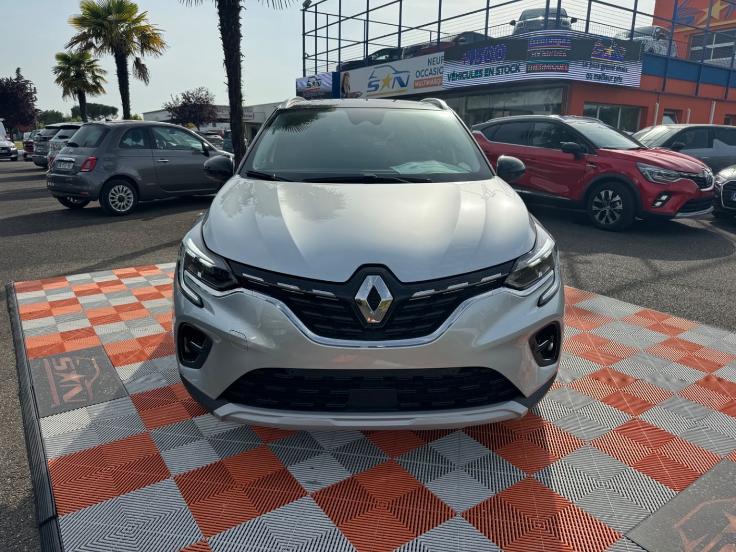 RENAULT CAPTUR - MILD HYBRID 140 EDC TECHNO GPS 9.3" CAMÉRA 360° INDUCTION BARRES (2024)