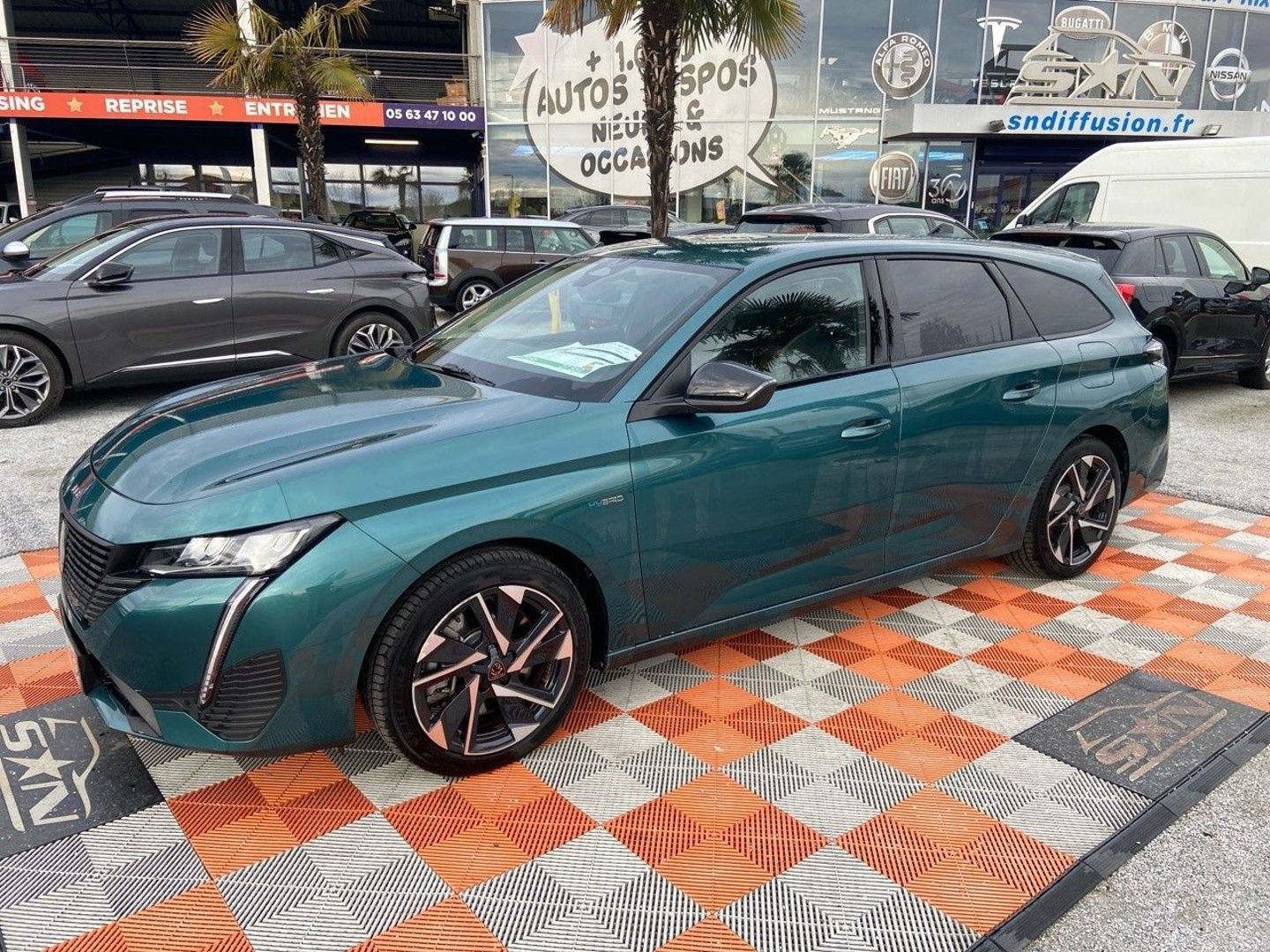 PEUGEOT 308 SW - HYBRID 180 E-EAT8 ALLURE PACK GPS CAMÉRA 1°MAIN (2022)