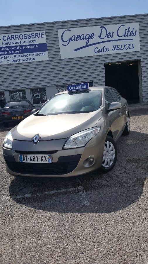 RENAULT MEGANE III PHASE 1 ESTATE - ESTATE DCI 90 DYNAMIQUE (2010)