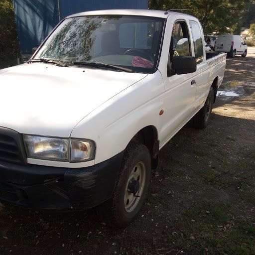 MAZDA B2500 - AUTRE VERSION 4X4 BVM (2000)