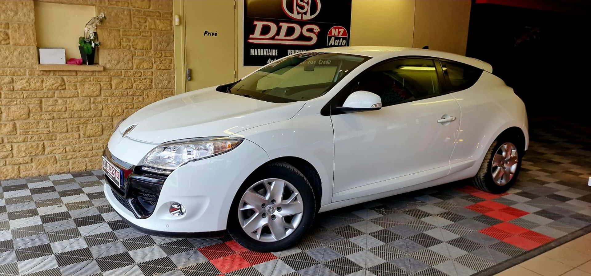 RENAULT MEGANE III - COUPÉ 110 GPS DISTRI FREIN BAT NEUF ! (2014)