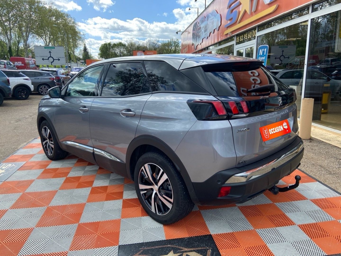 PEUGEOT 3008 - 1.2 PureTech 130 ALLURE