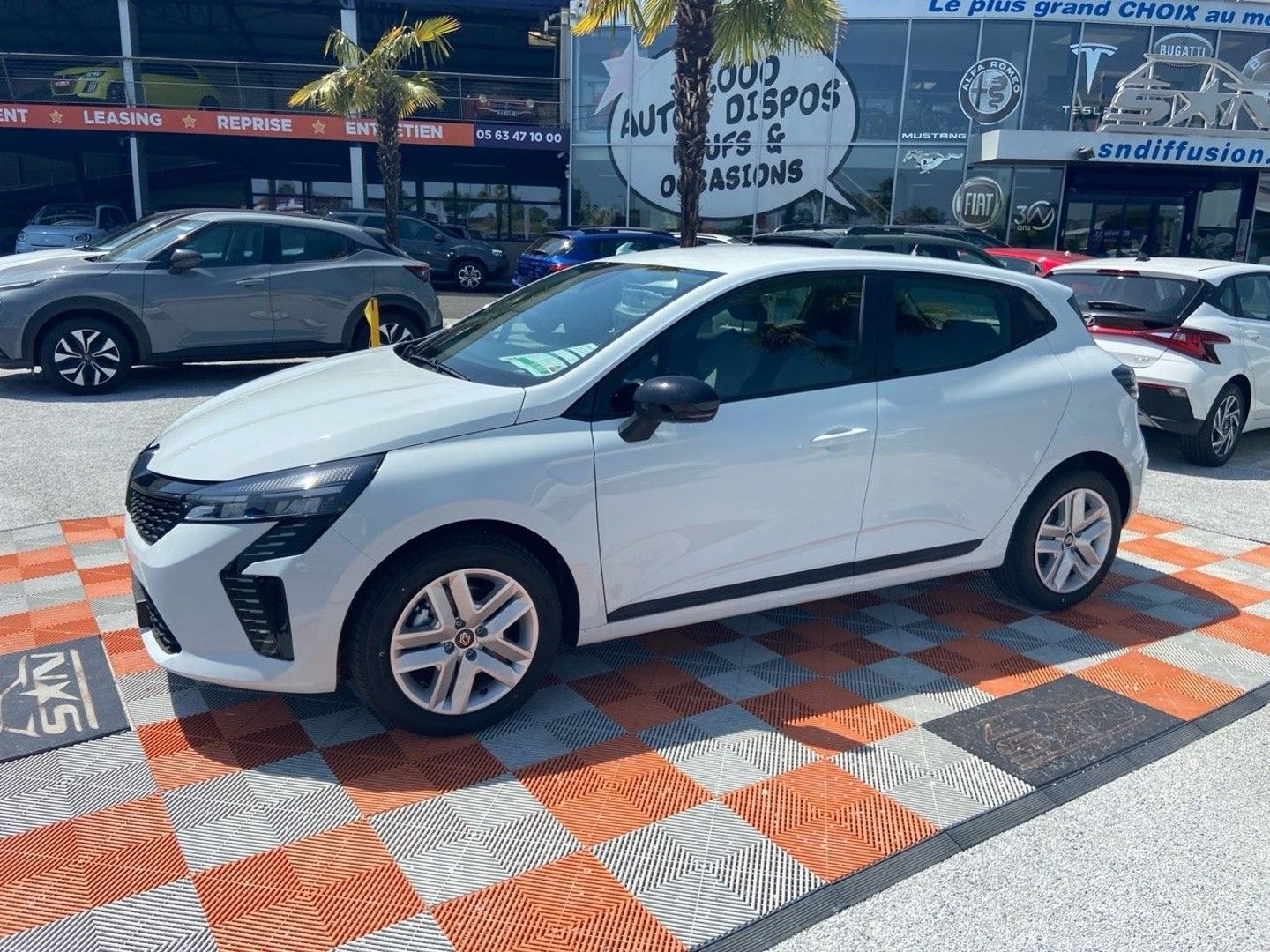 RENAULT CLIO - V TCe 90 BV6 EVOLUTION Ecran Caméra Radar