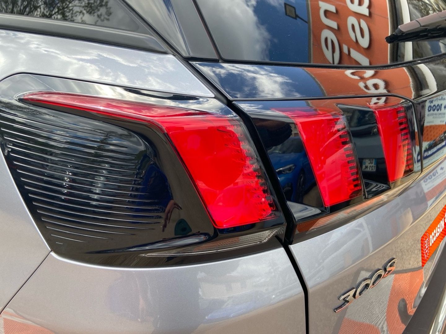 PEUGEOT 3008 - 1.2 PureTech 130 ALLURE