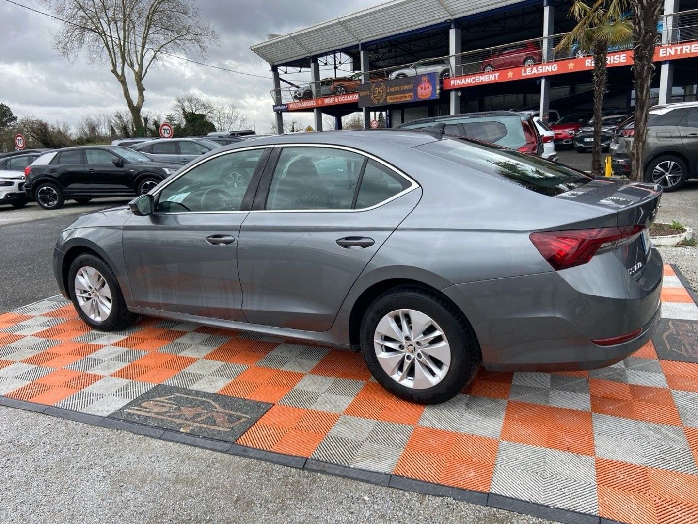 SKODA OCTAVIA - 2.0 TDI 115 BV6 SELECTION Caméra