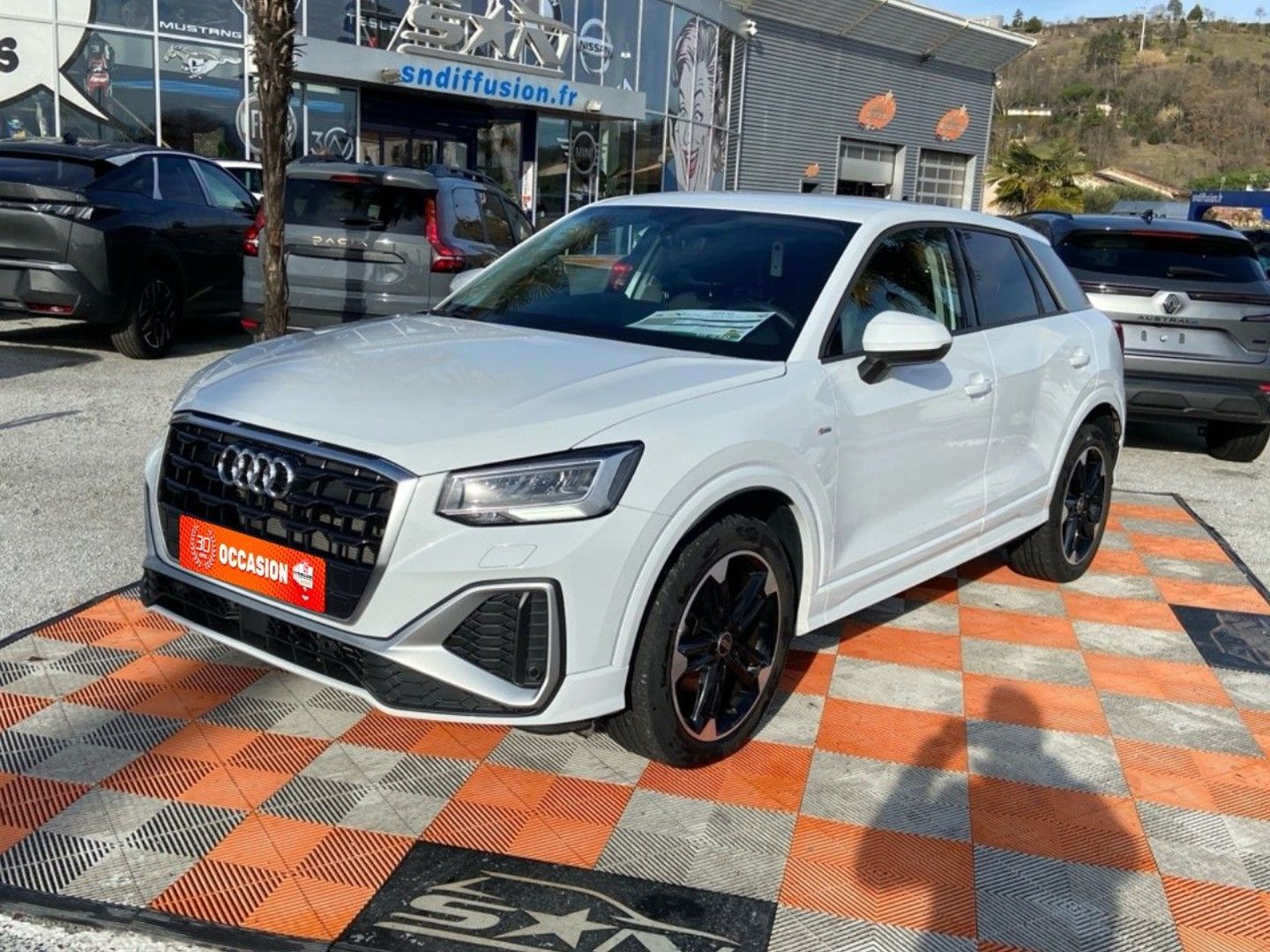 AUDI Q2 - 30 TFSI 110 BV6 S LINE EXT. GPS CAMÉRA JA 18" (2024)