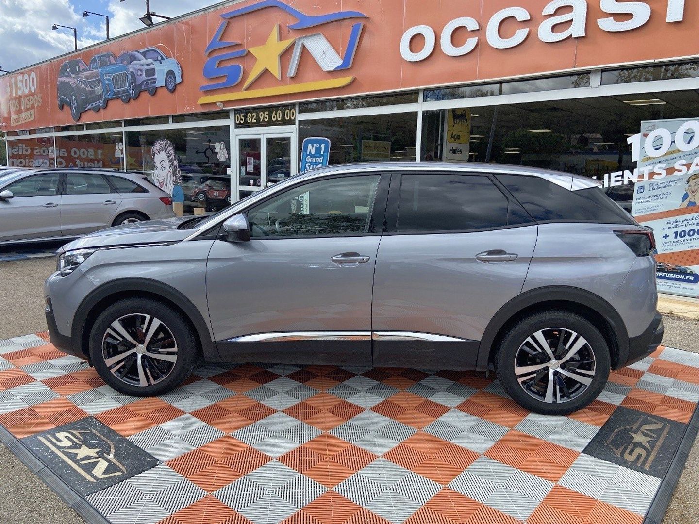 PEUGEOT 3008 - 1.2 PureTech 130 ALLURE