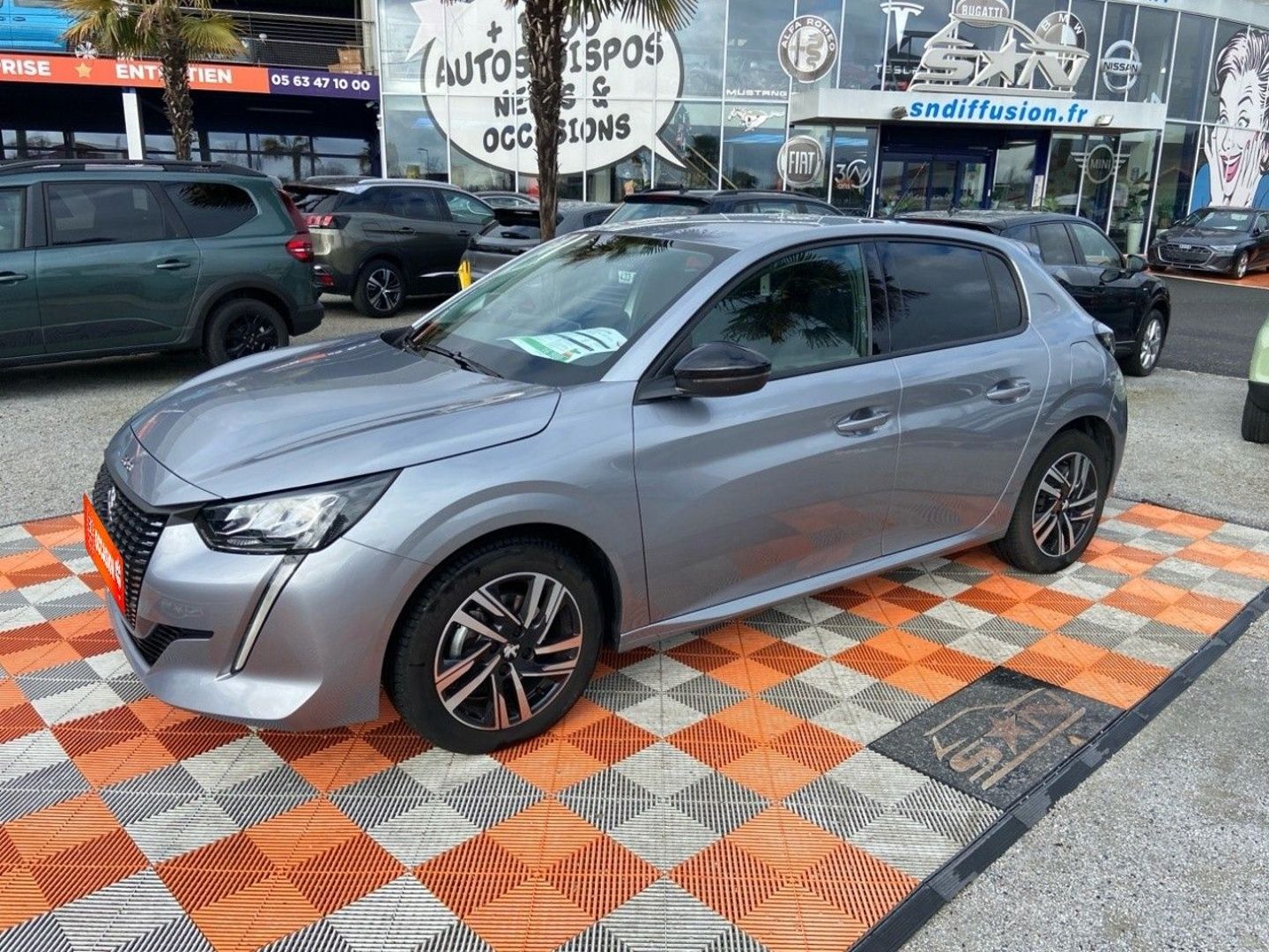 PEUGEOT 208 - PureTech 100 BV6 ALLURE GPS Caméra