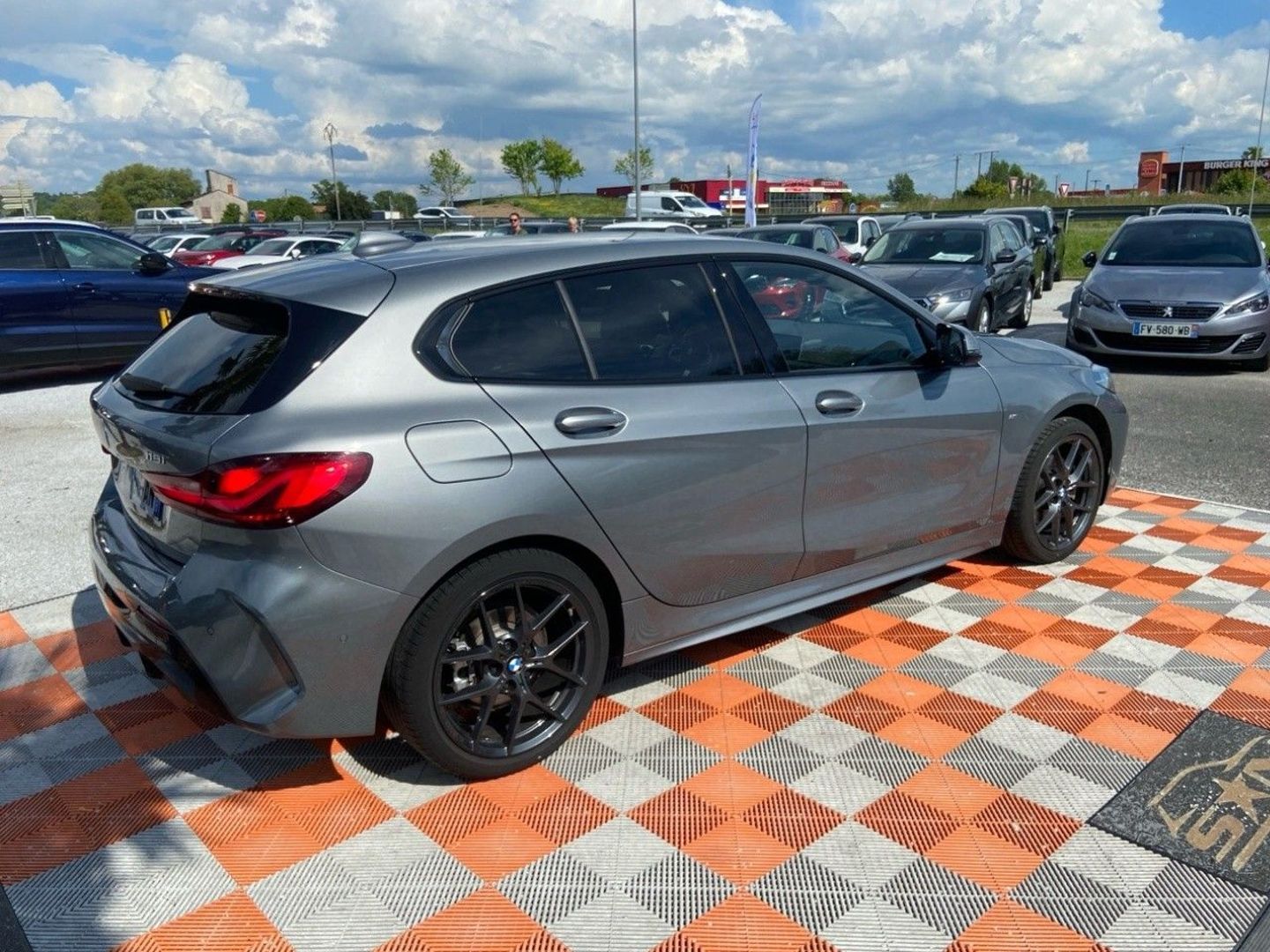 BMW SERIE 1 - 118iA 136 DKG7 M SPORT GPS Pro Caméra JA 18" Keyless