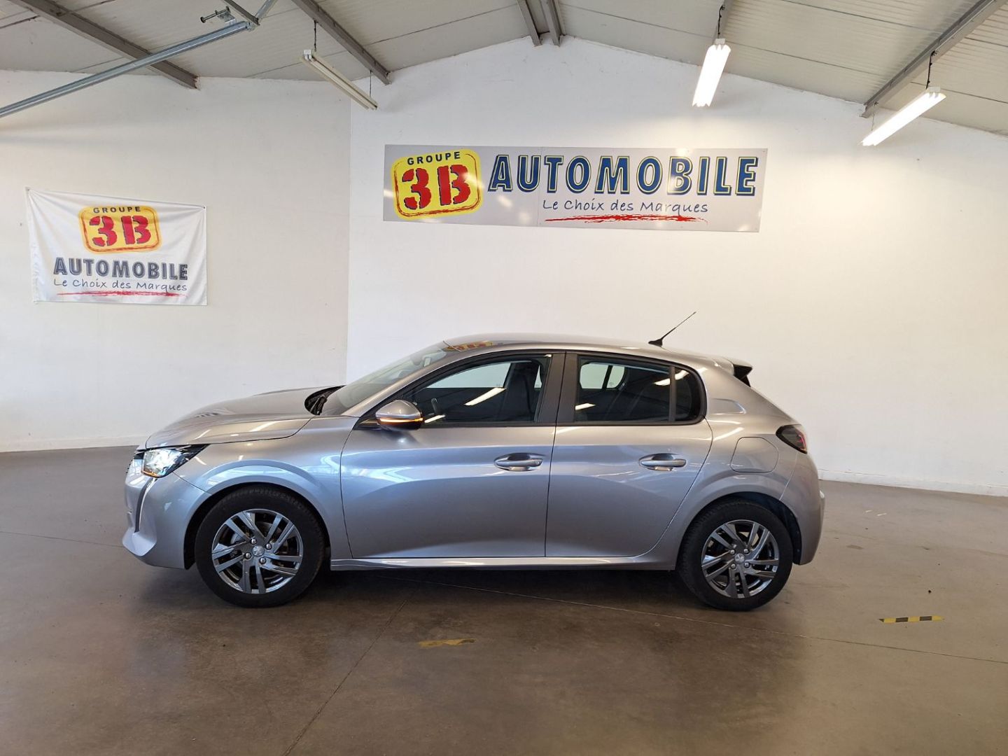 PEUGEOT 208 - puretech 75 active business