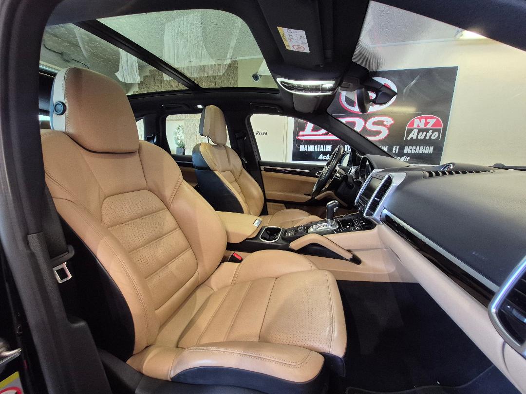 PORSCHE CAYENNE III - 380 CV TOIT OUVRANT GPS PACK CHRONO
