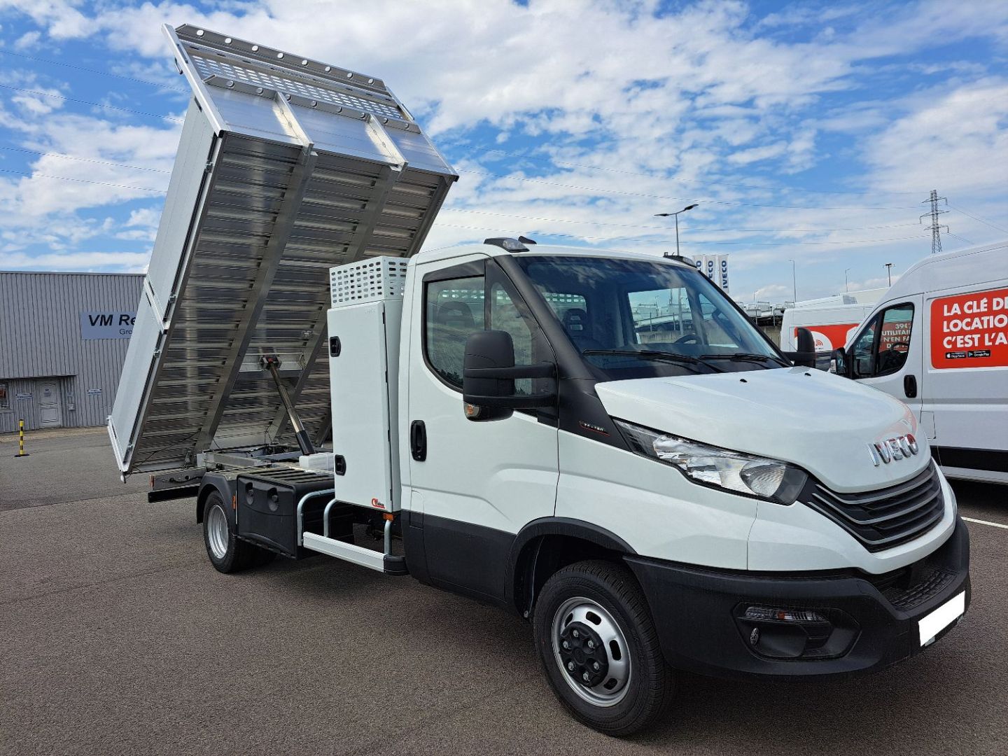 IVECO DAILY - 35C18 BENNE ALU 51900E HT