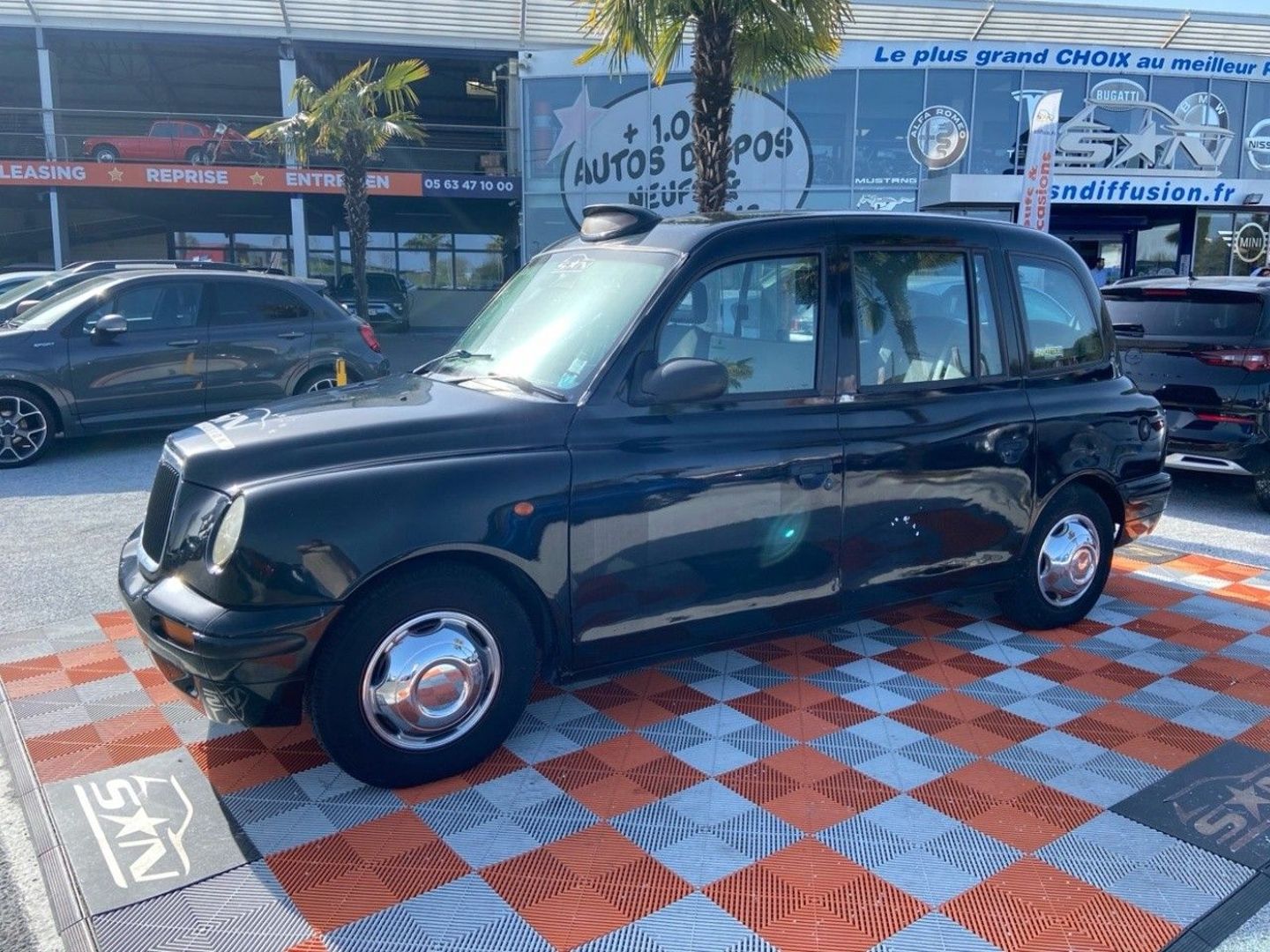 LTI CARBODIES - TAXI FX 414