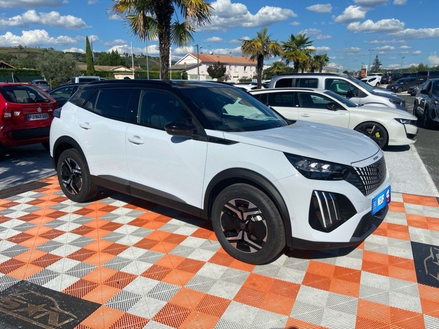 PEUGEOT 2008 - II (2) 1.2 Hybrid 145 GT e-DCS6 GPS Caméra 360°