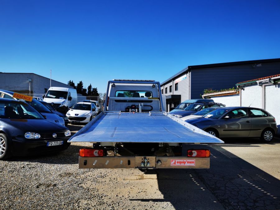 RENAULT MASTER RED - DEPANNEUSE CARTE BLANCHE GPS REGUL