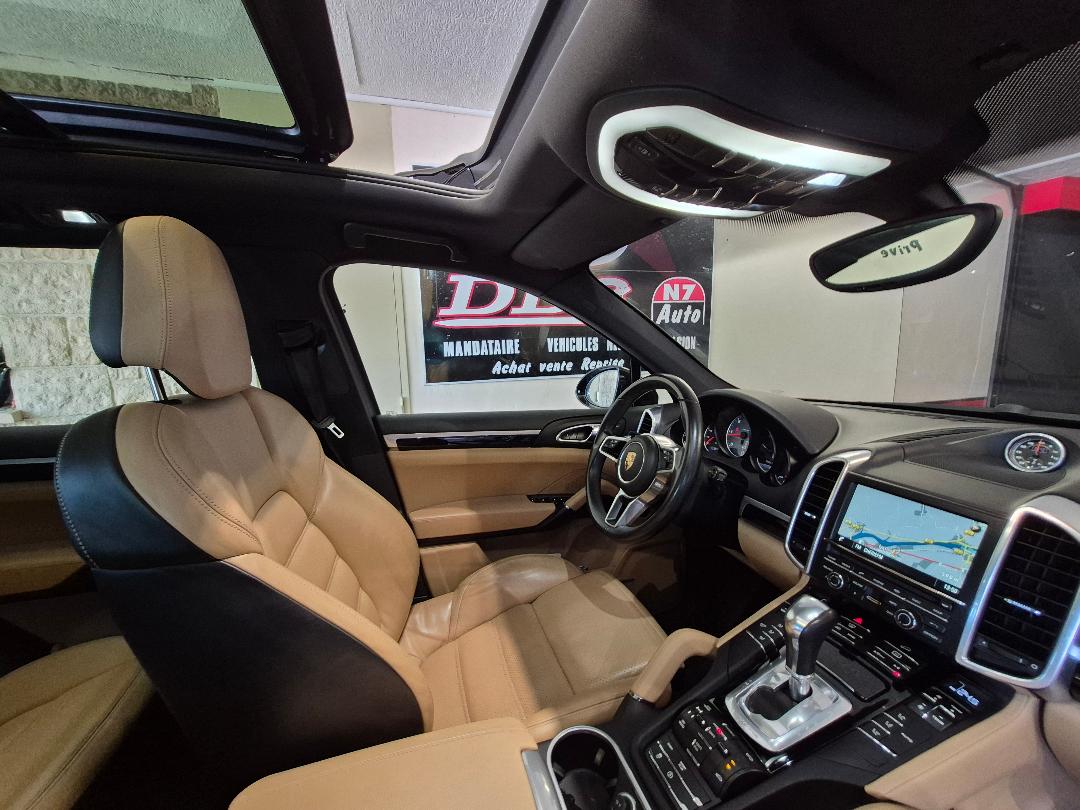 PORSCHE CAYENNE III - 380 CV TOIT OUVRANT GPS PACK CHRONO