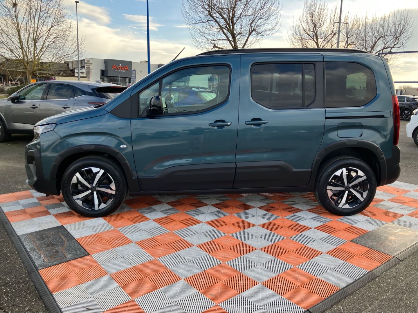 PEUGEOT RIFTER - BlueHDi 130 EAT8 GT Pack Techno & Connect