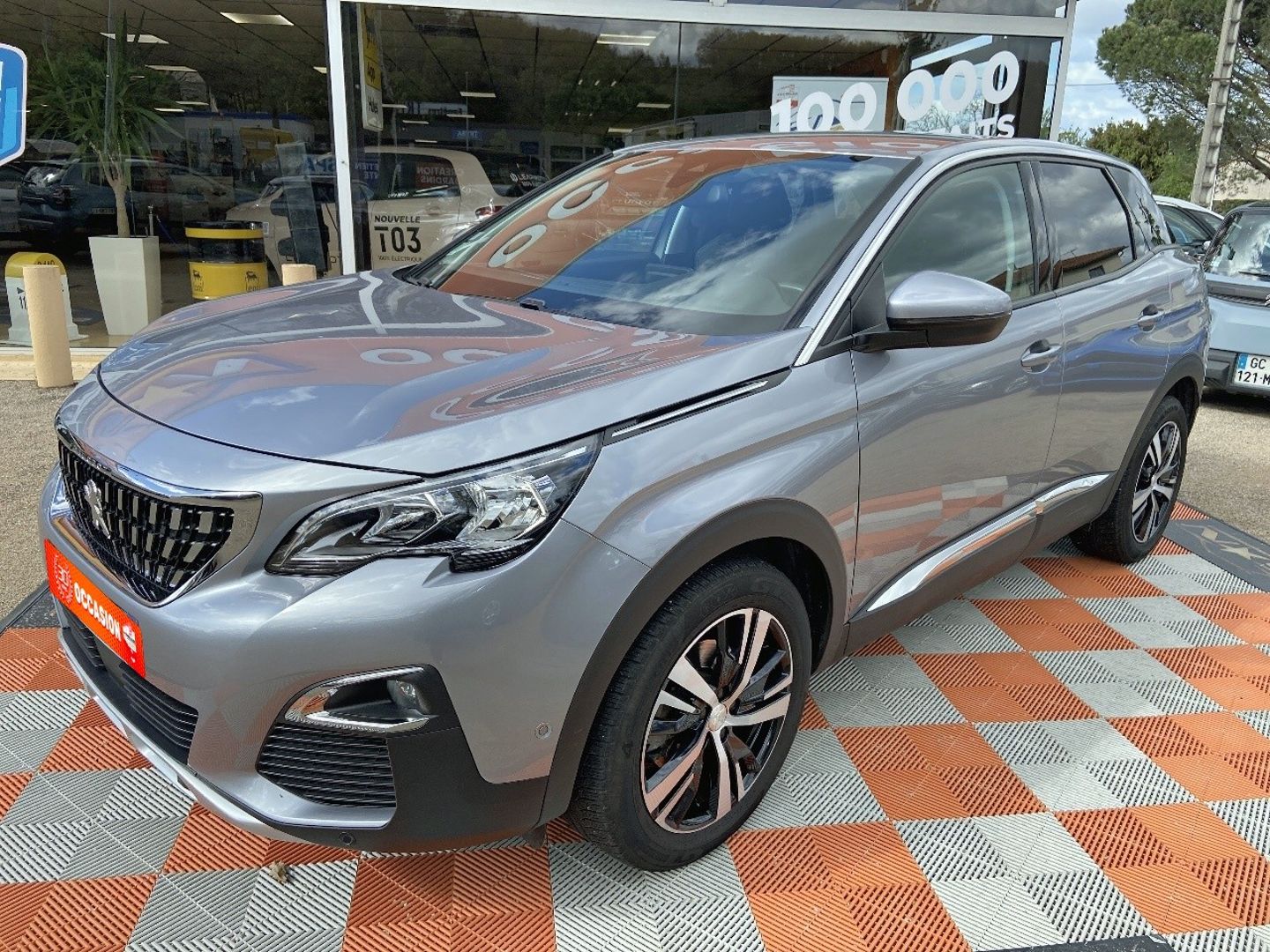 PEUGEOT 3008 - 1.2 PureTech 130 ALLURE