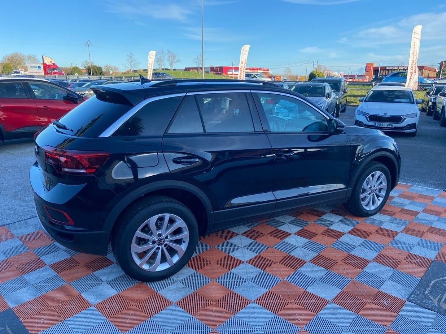 VOLKSWAGEN T-ROC - 2.0 TDI 150 DSG7 VW EDITION Export JA 17" Caméra