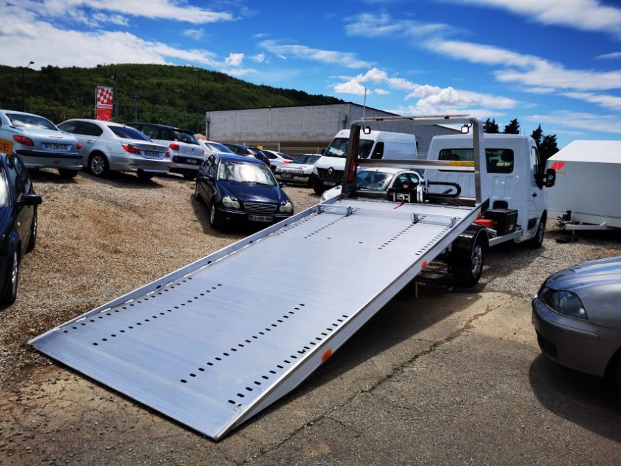 RENAULT MASTER RED - DEPANNEUSE CARTE BLANCHE GPS REGUL