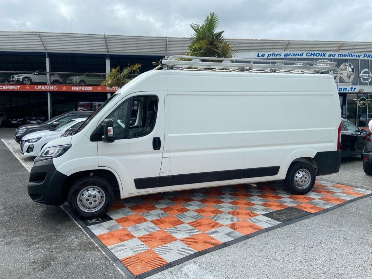 PEUGEOT BOXER - 333 L3H2 BLUEHDI 140 BV6 ASPHALT GPS CAMÉRA GALERIE BOIS (2019)