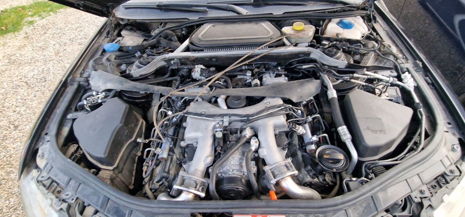 AUDI A8 - A8 4.2 L V8 TDI QUATTRO 227 cv POUR PIECES