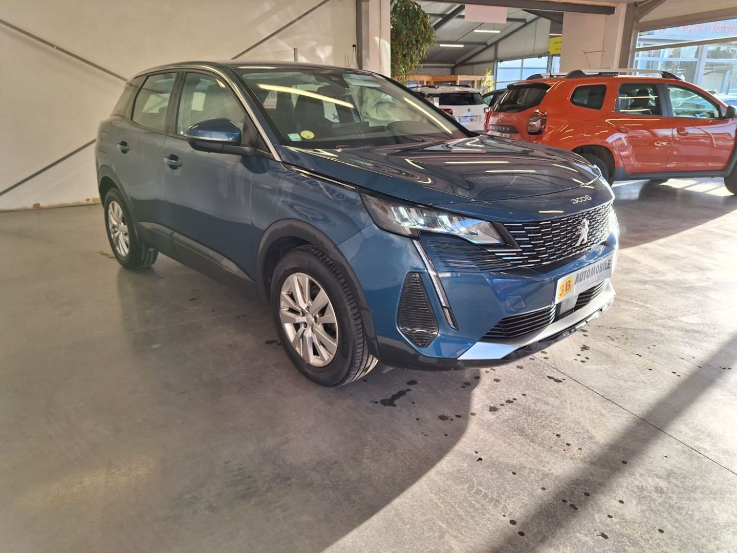 PEUGEOT 3008 - 1.5 BlueHDi 130chEAT8 Business +