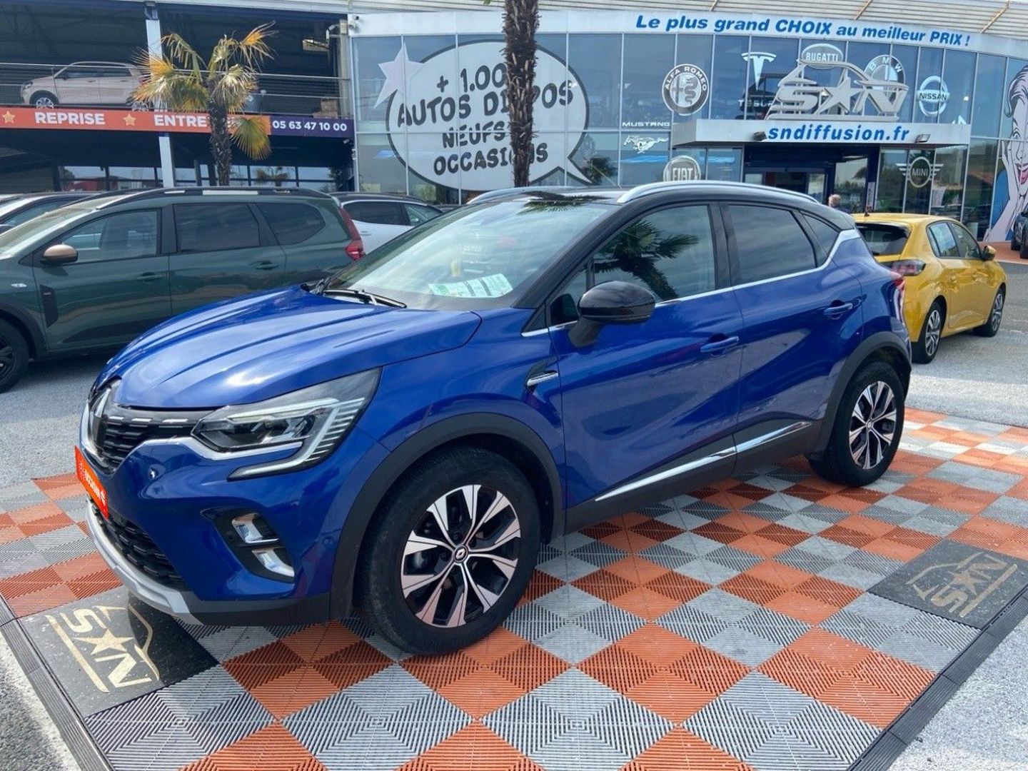 RENAULT CAPTUR TCe 90 BV6 TECHNO GPS 9.3" Caméra 360° Barres de Toit