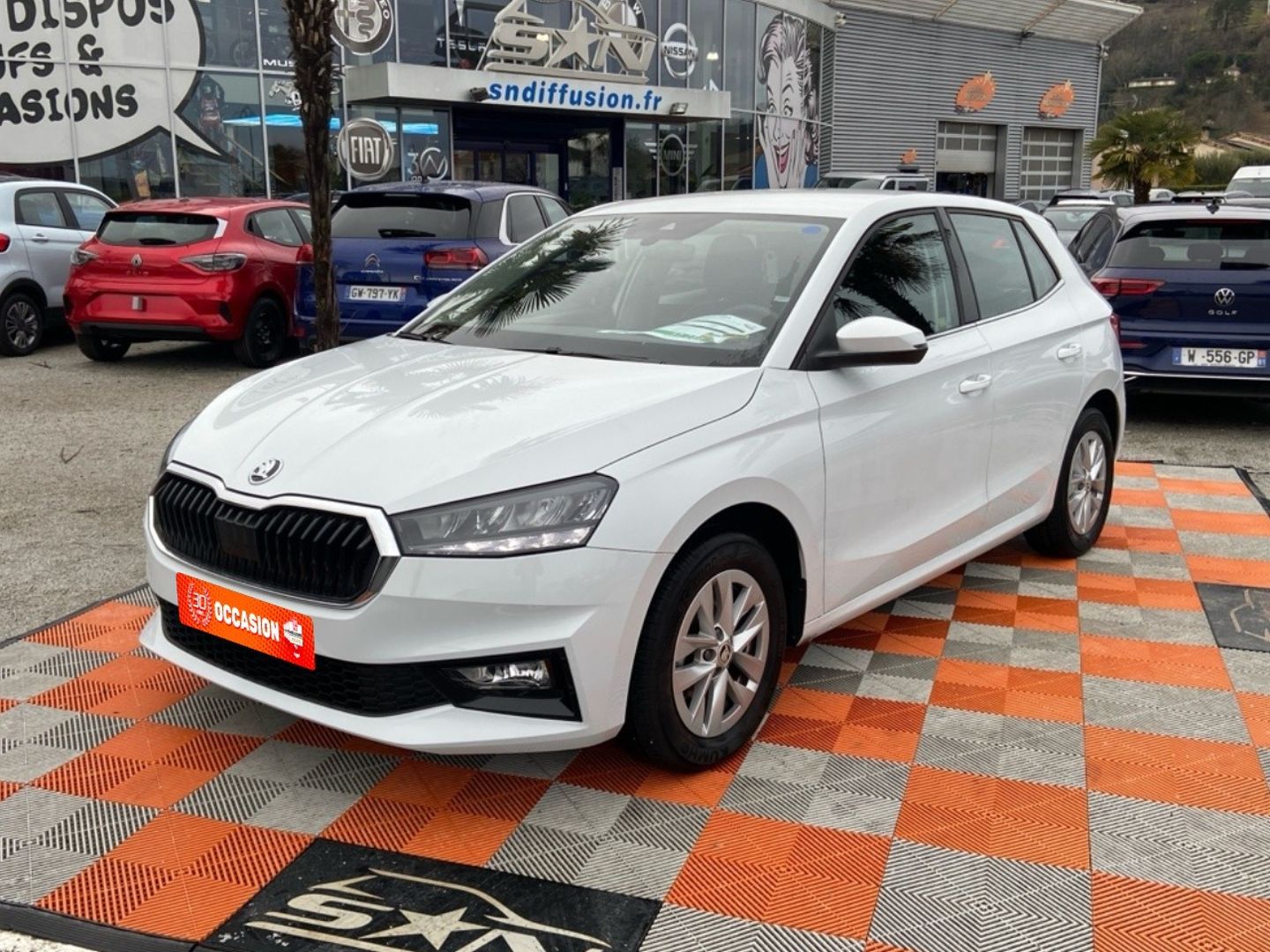SKODA FABIA - 1.0 TSI 95 AMBITION ECRAN 8" JA 15" (2024)